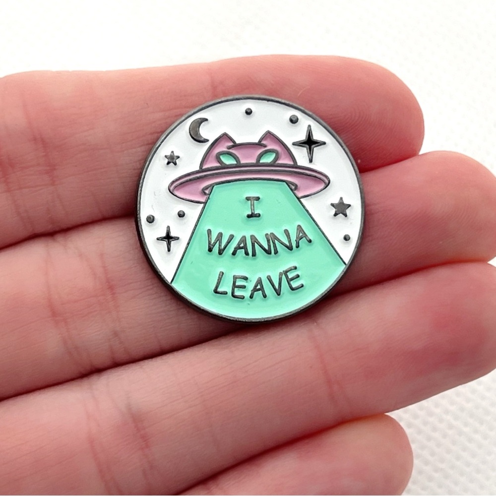 Alien UFO Enamel Pin
